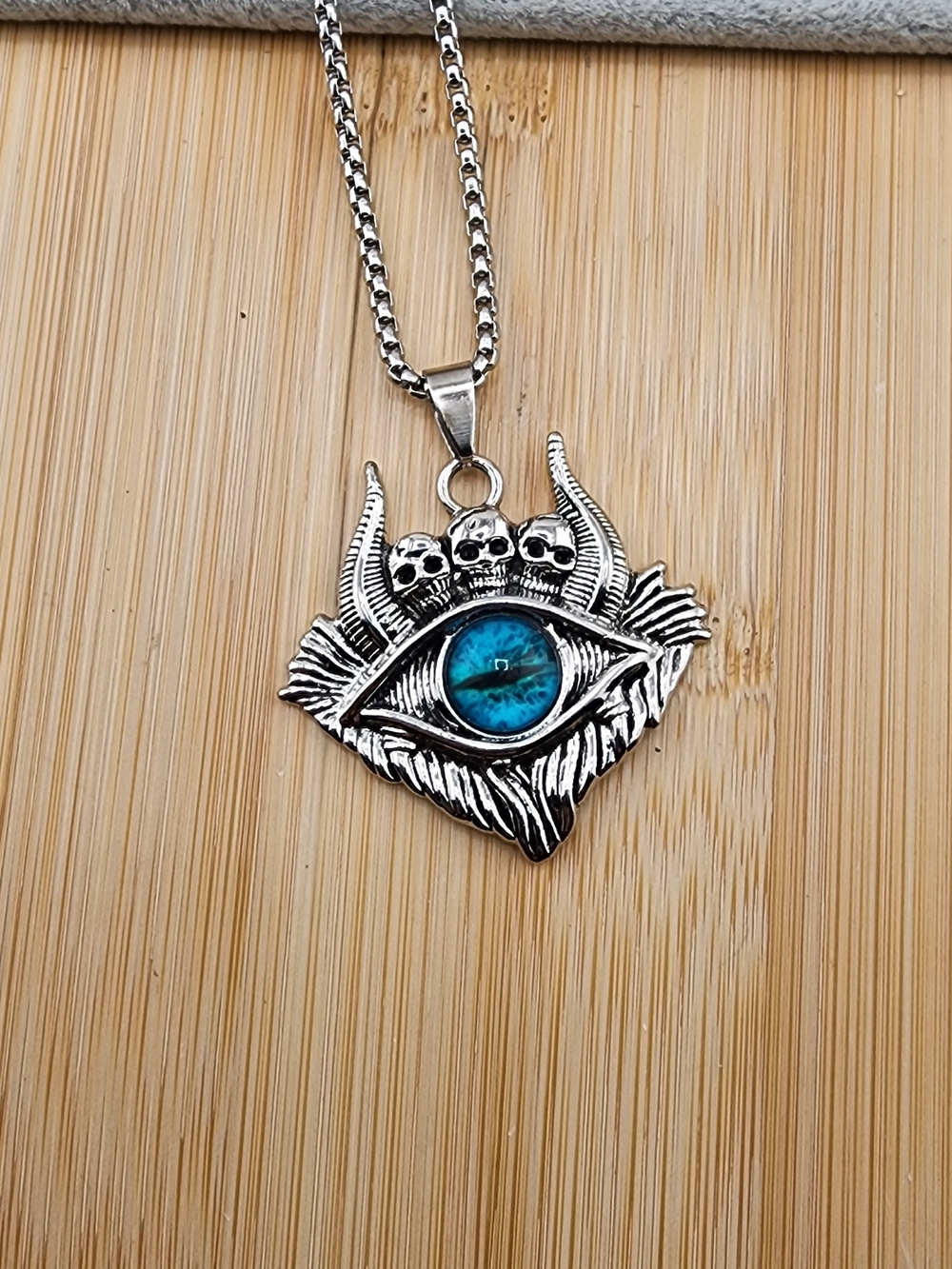 23in Blue Eye Skull Pendant Necklace - Silver Tone Men's Jewelry 0599